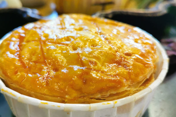 Free Range Pepper Steak Pie Single Serving Pie (Pack of 4)